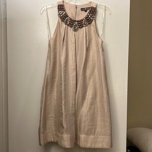 Alexia Admor XS shift dress; color champagne